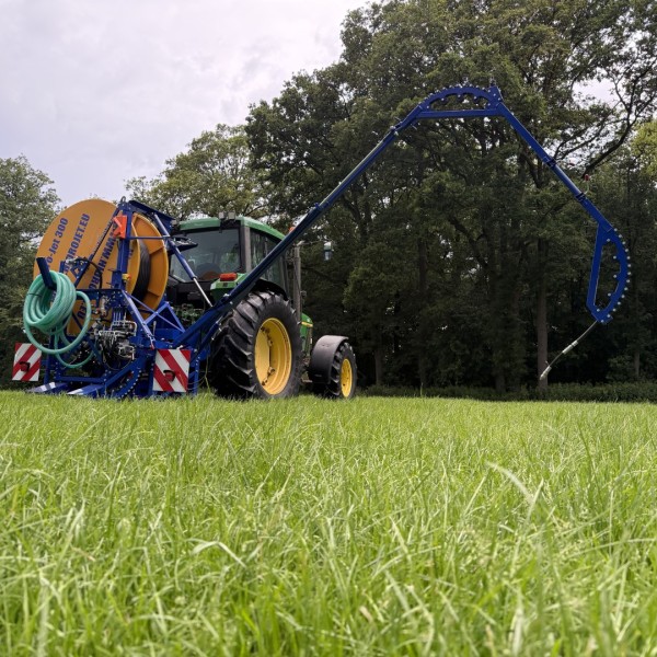 - 
  id: >
    hidro-jet-drainagereiniger-ben-schuitert-agrotechniek-3.jpeg