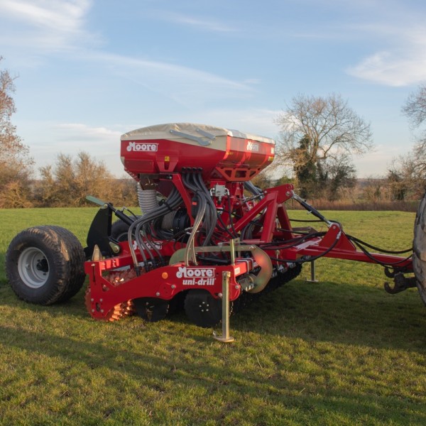 - 
  id: >
    producten/moore-unidrill-getrokken-uitvoering/img_0263.jpg